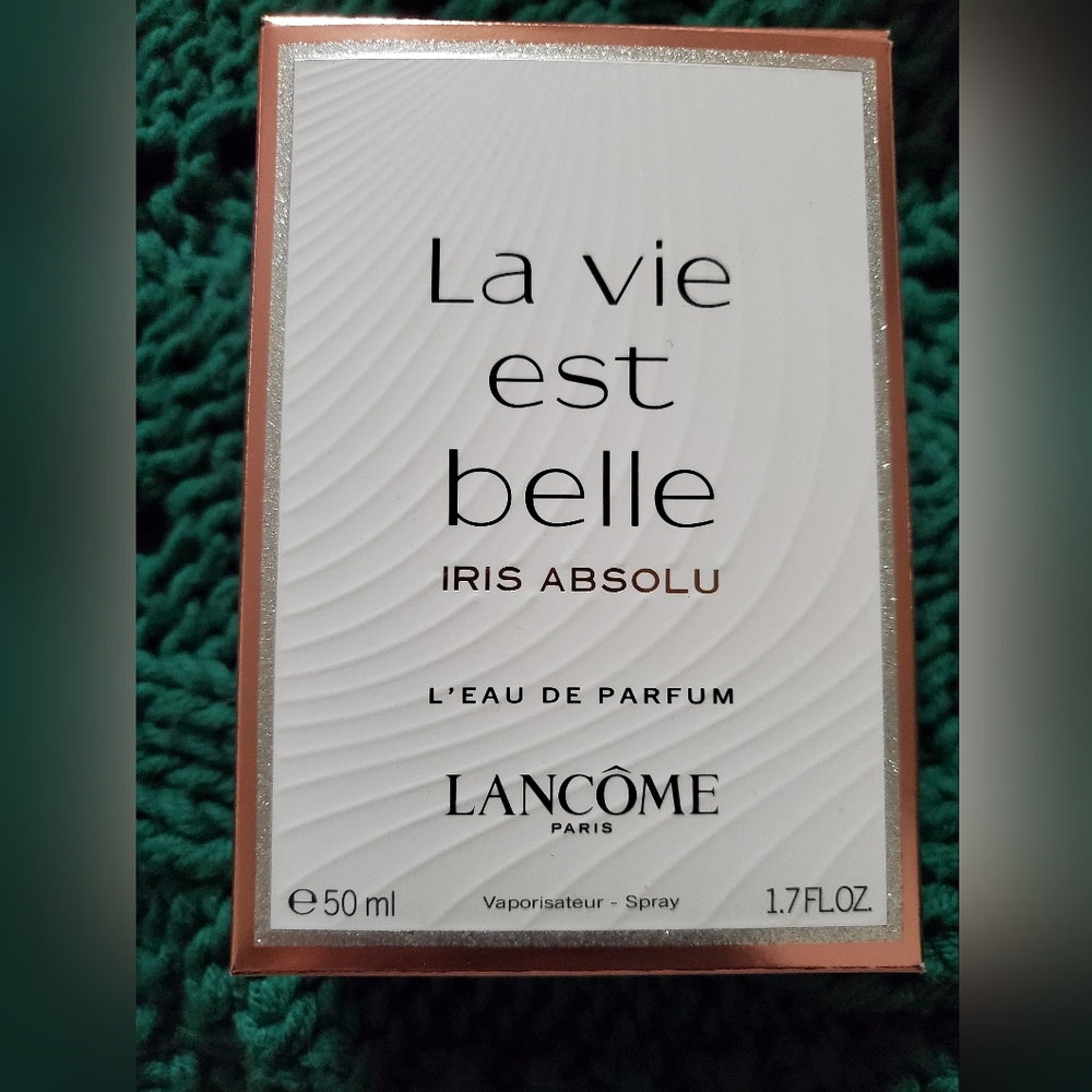 La Vie est Belle Iris Absolut